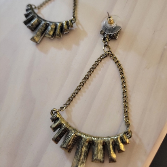 EXPRESS Earrings - Picture 5 of 5